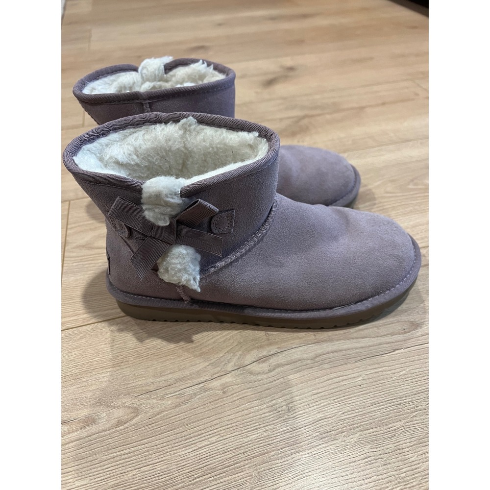 Koolaburra by UGG Victoria Mini Lavender Purple Suede Bow Boots Womens 8 EUC